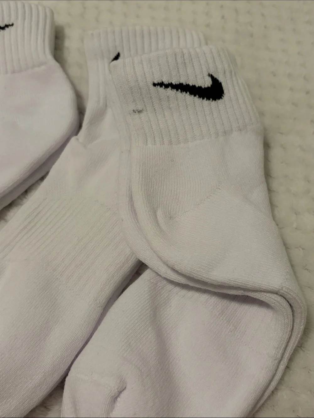 NWOT Nike White Ankle Socks with Black Swoosh - 3-Pack Large